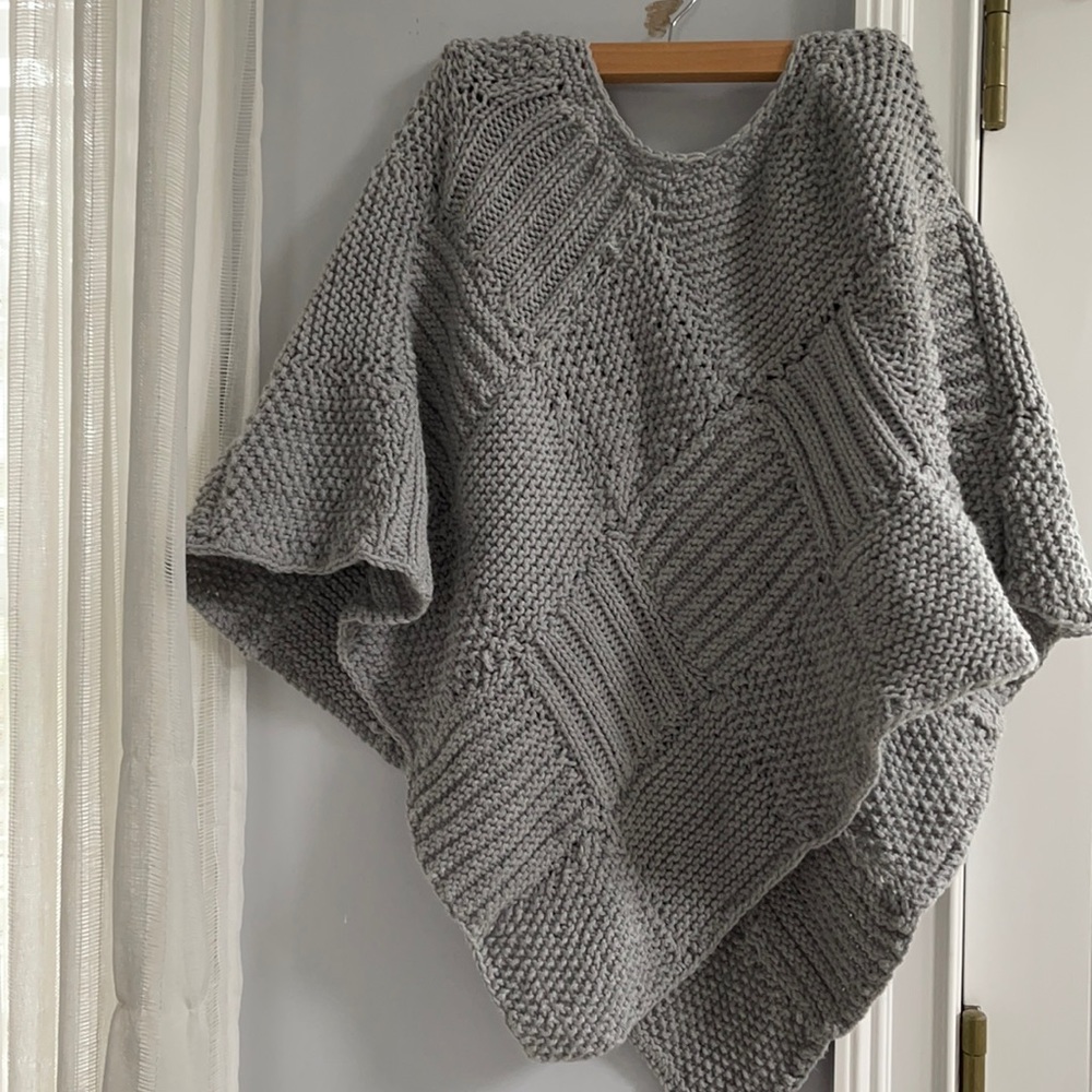 Gray knitted poncho